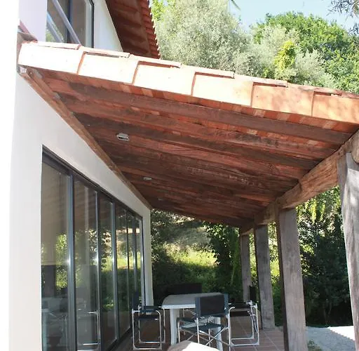 בית נופש Casas Do Corvo *