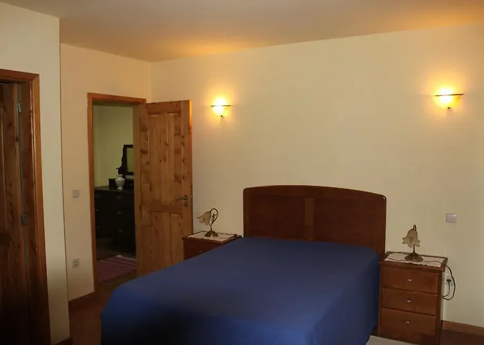 בית נופש Casas Do Corvo *